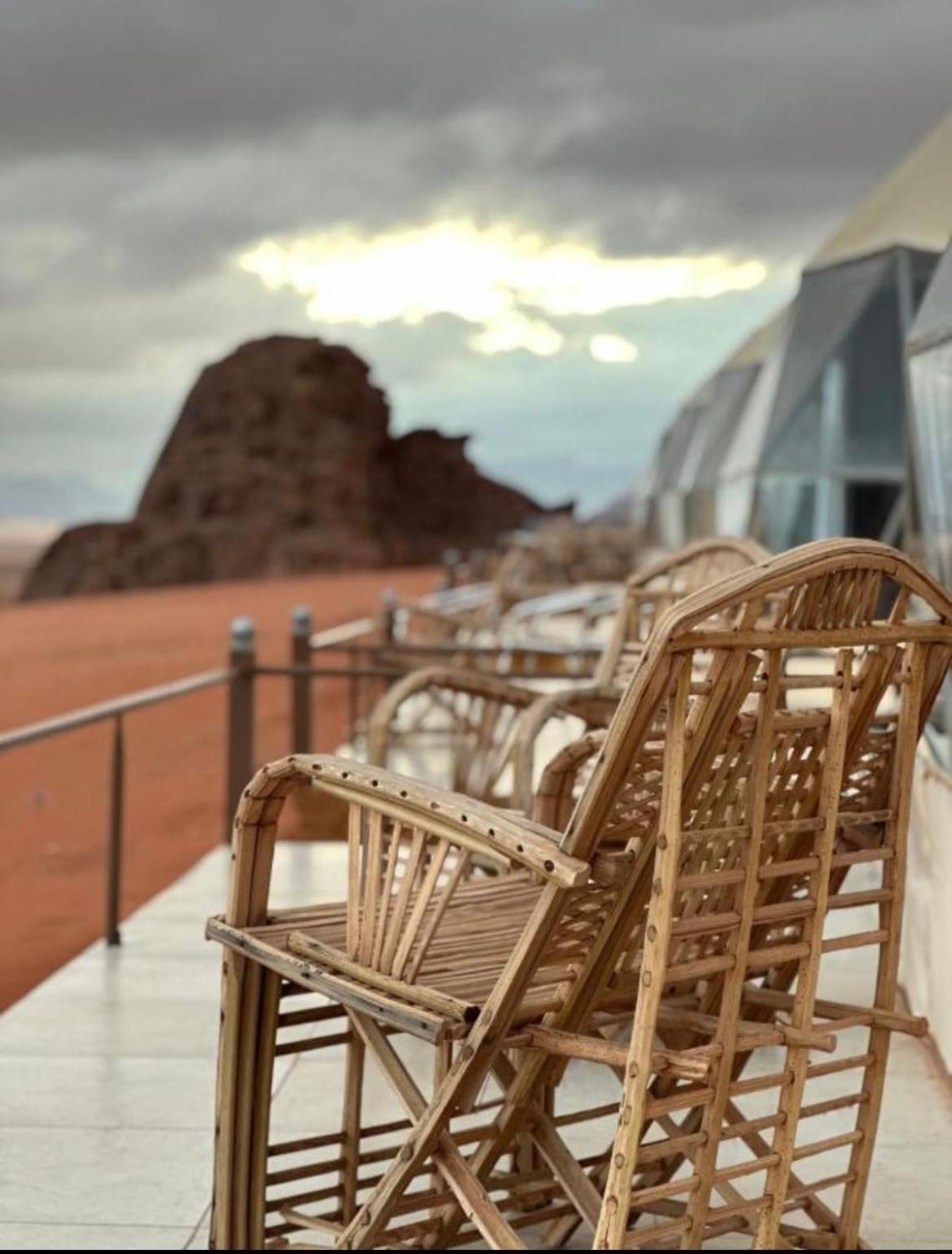 Holiday Inn Luxury Camp Wadi Rum Buitenkant foto