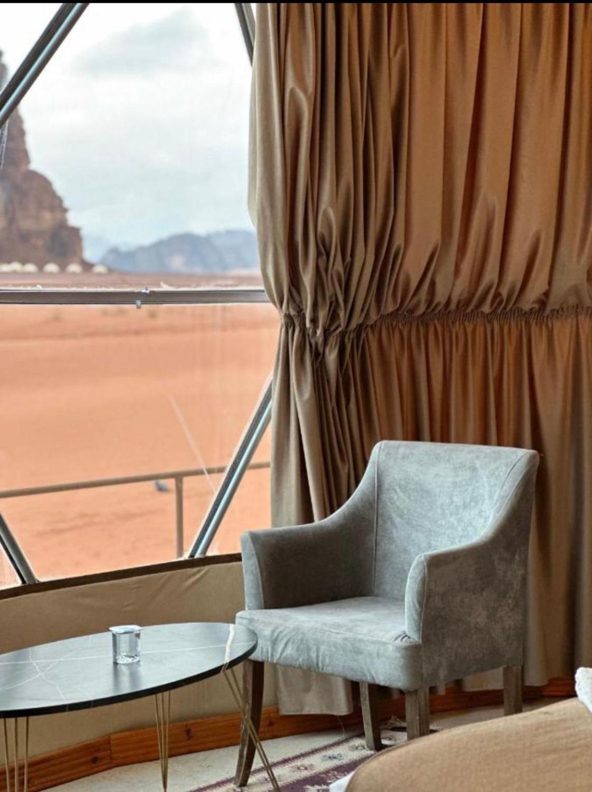 Holiday Inn Luxury Camp Wadi Rum Buitenkant foto